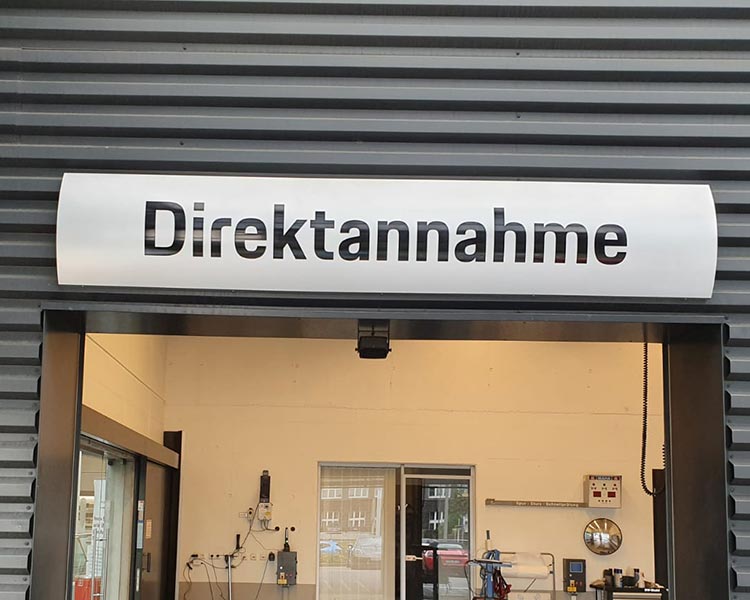 Messewerbung Firmenschild